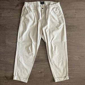 Todd Snyder Pleated Stretch Chino Trouser in Bone